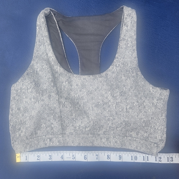 Gymshark - Grey sports bra, size Medium. - Picture 7 of 7